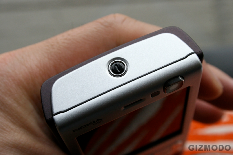 Illustration for article titled Gizmodo's Long-Ass Nokia N95 Review: Why it Rocks, Why it Sucks